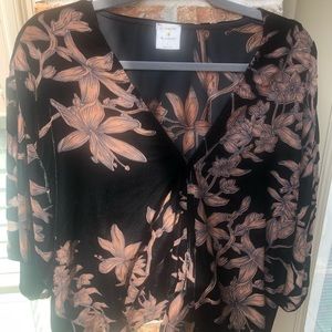 Velvet Women’s tie waist top